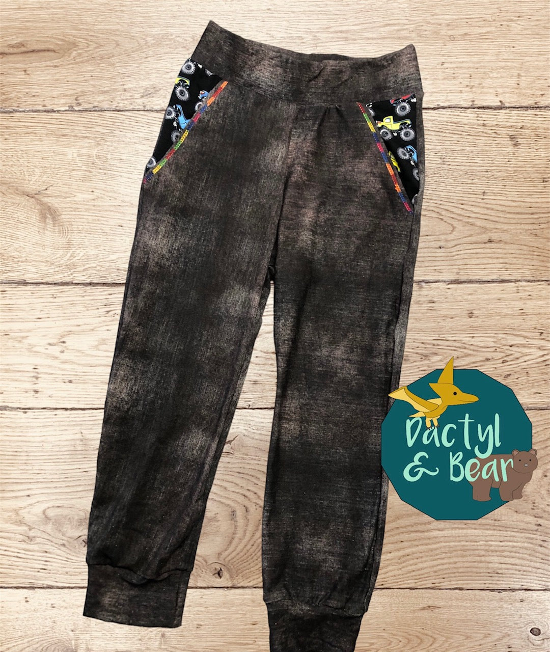 Loose fit joggers